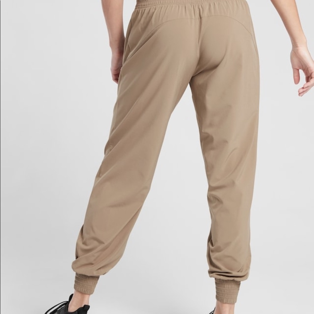 NWOT ATHLETA CAMDEN JOGGERS